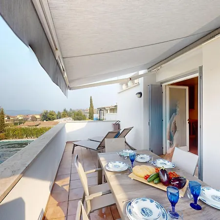 Gloria By Bookinggardalake Apartment Manerba del Garda