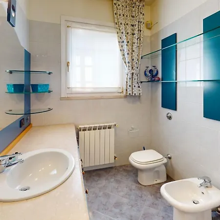 Gloria By Bookinggardalake Apartment *