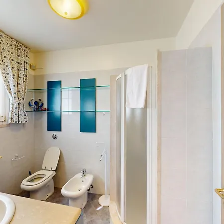 Apartment Gloria By Bookinggardalake *