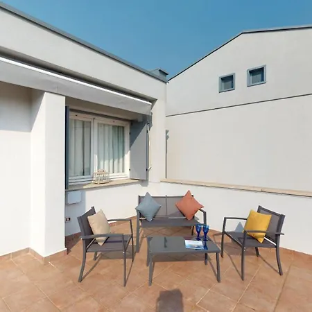 Apartment Gloria By Bookinggardalake Manerba del Garda