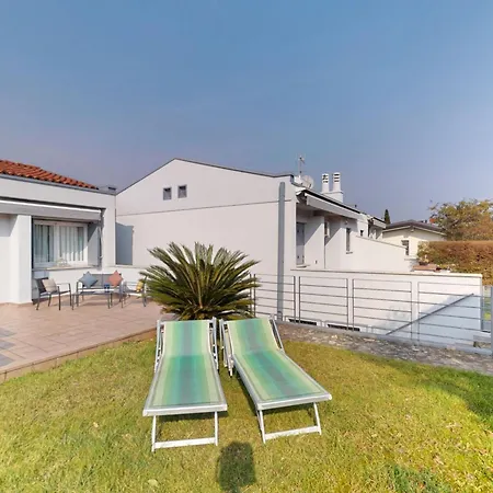Apartment Gloria By Bookinggardalake Manerba del Garda